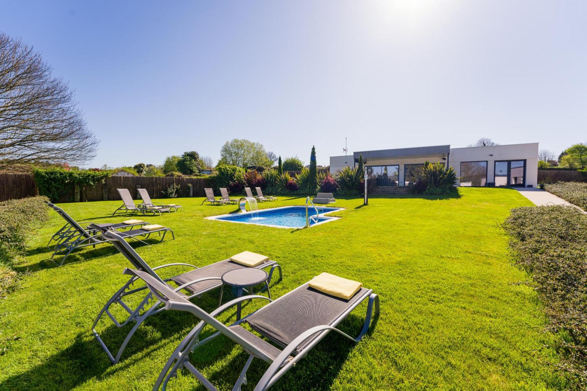 Hotel A Curuxa Wellness Arzúa 外观 照片