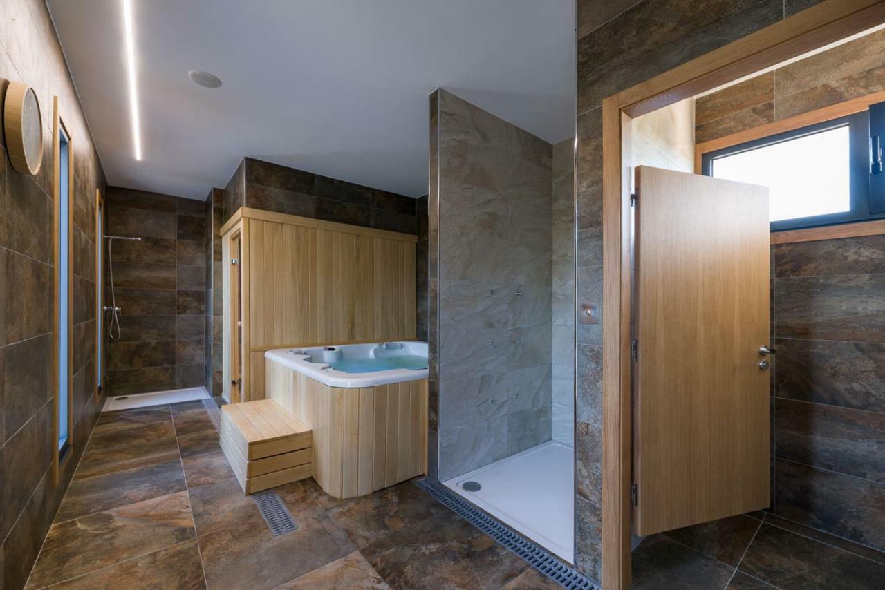 Hotel A Curuxa Wellness Arzúa 外观 照片